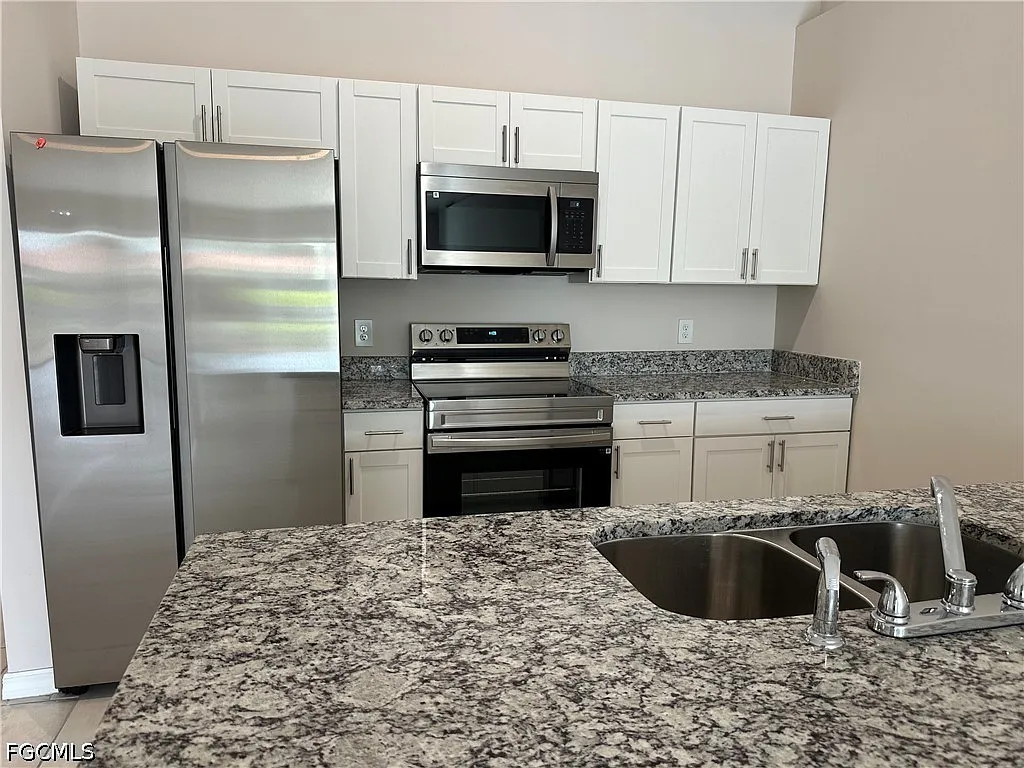 3 bed, 2.0 bath, 1200 sqft, $1,500 — Photo 3