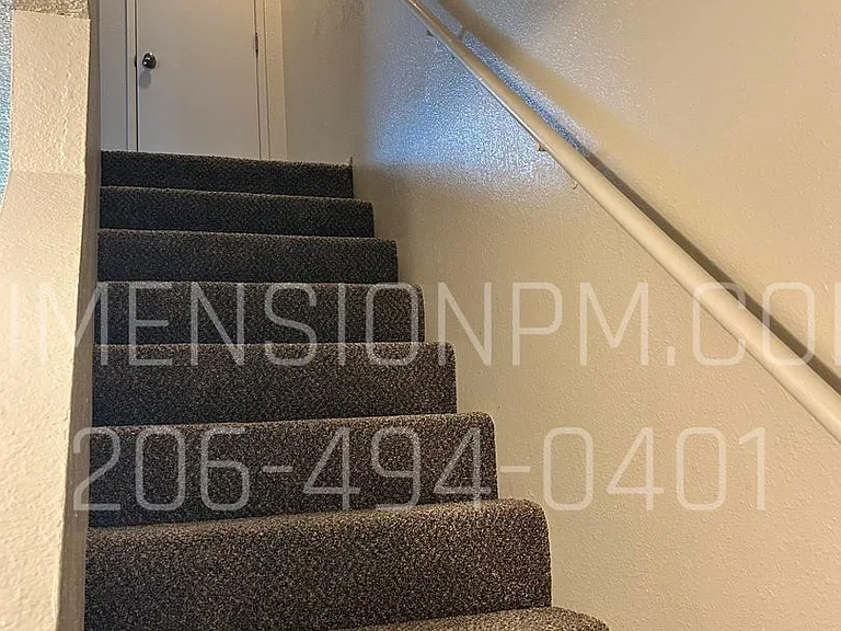 532 SW Rimrock Way — Photo 17