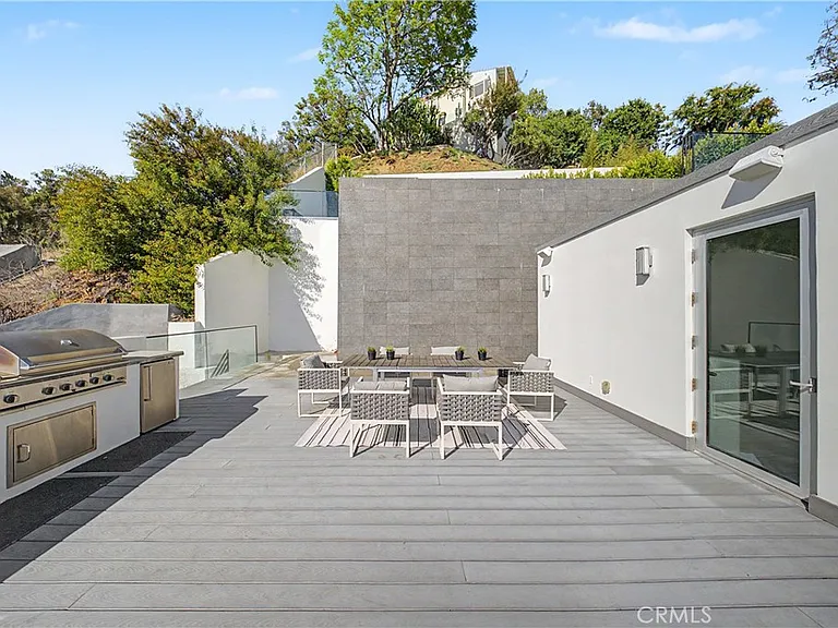 9459 Beverly Crest Dr — Photo 50