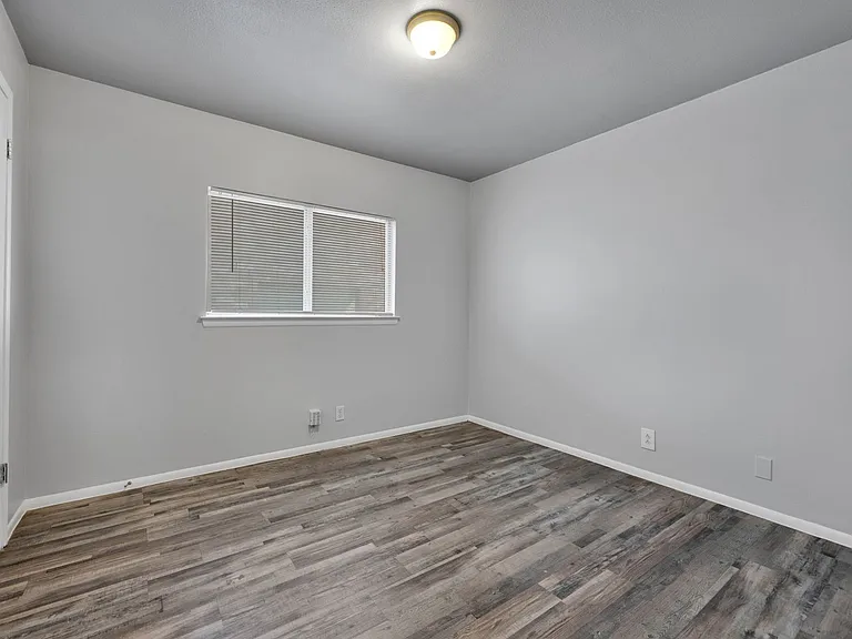 7011 Autumn Park — Photo 13