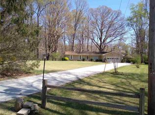 9921 Oakhill Ct, Terre Haute, IN 47805