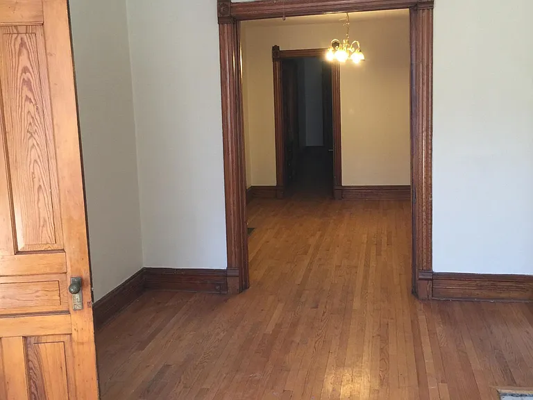2337 N Bosworth Ave #1 — Photo 5