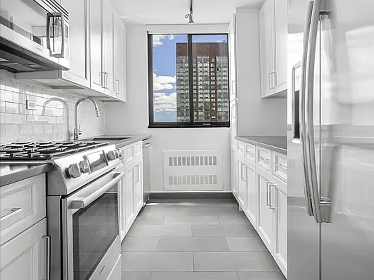 145 W 67th St #38D — Photo 6