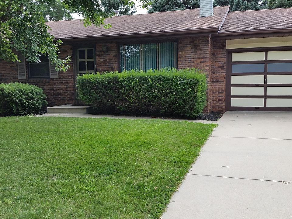 2-stall attached garage