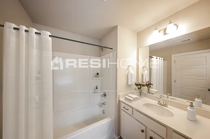 10977 Woodland Dr — Photo 11
