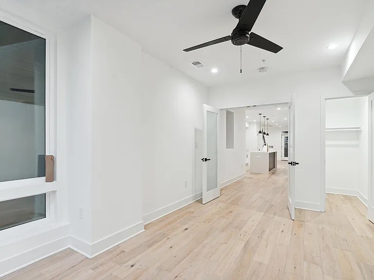 1111 K St NE #2 — Photo 13