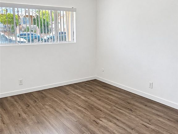5th image of 315 E 8th St