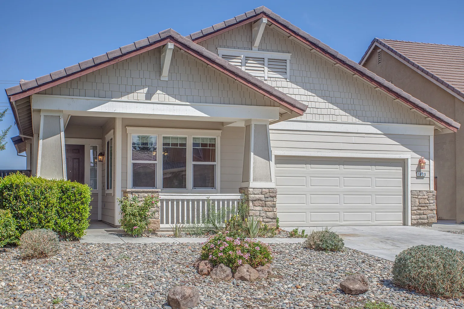 1609 Cherry Blossom Ln photo 1