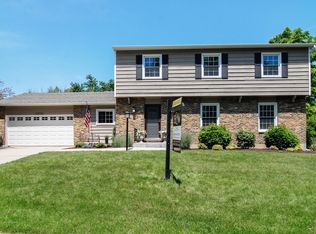 36W886 Hawthorn Dr, St Charles, IL 60174