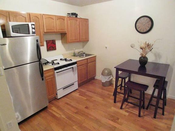 4th image of 543 Kosciuszko APT 2B