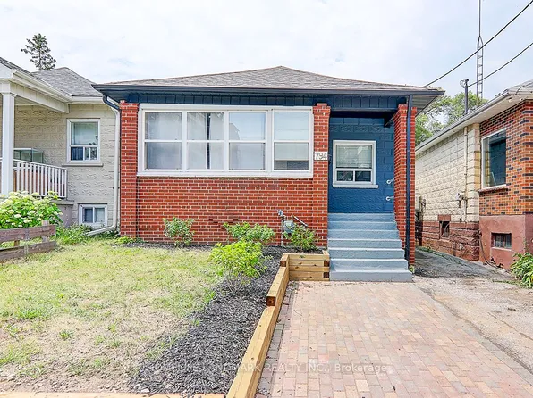 794 Jane St, Toronto, ON M6N 4C1