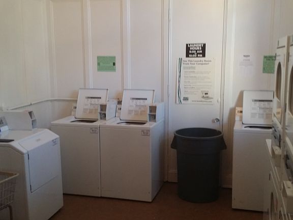 3rd image of 2701 N Pine Grove Ave #4