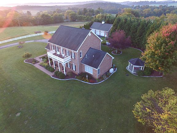 2nd image of 2750 Spring Hill Rd