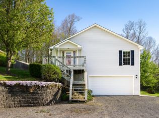 460 Montvue Dr, Lewisburg, WV 24901