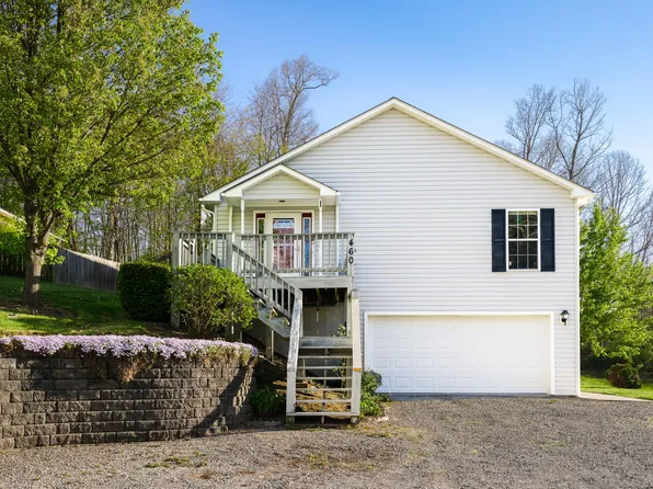460 Montvue Dr, Lewisburg, WV 24901