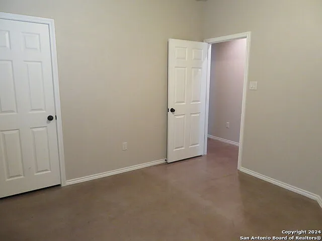 734 Saengerhalle Rd — Photo 8