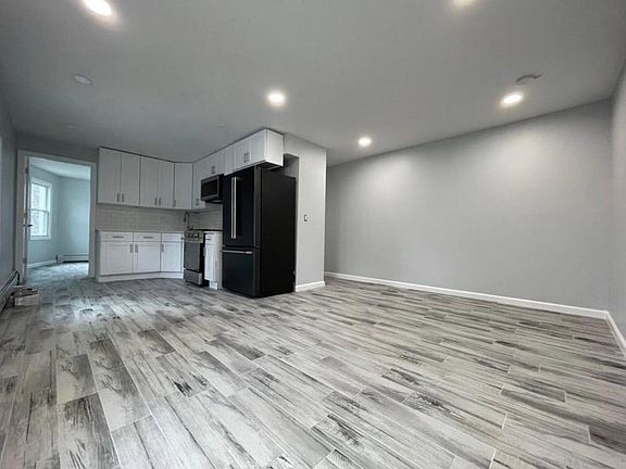 3rd image of 94 Simonson Ave Floor 2
