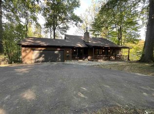 99 Wildwood Cir, Tecumseh, MI