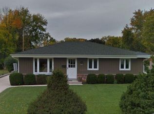 3223 S 105th St, West Allis, WI 53227