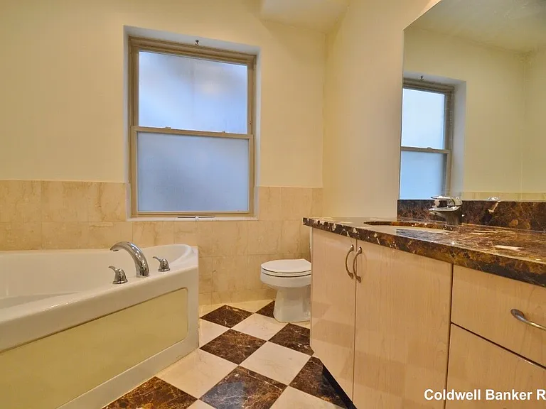 3139 W Palmer 1st Fl #1ST FL — Photo 8