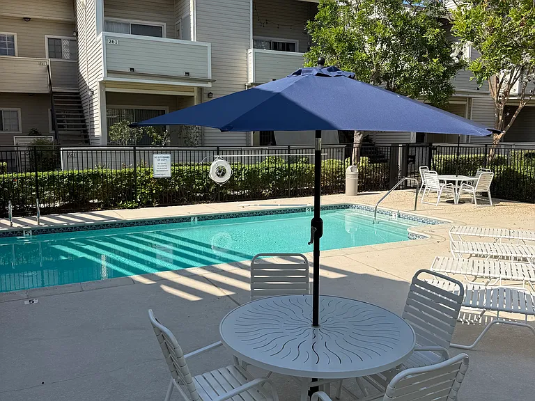 777 S Citrus Ave #243 — Photo 20