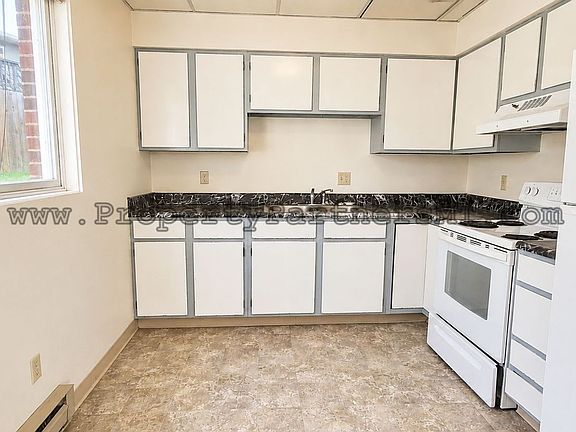 4th image of 311 S 15th Ave Unit 3