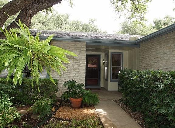3rd image of 4208 Harcourt Dr
