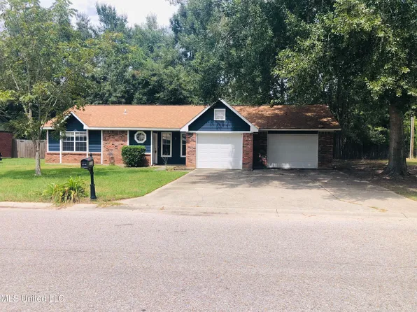 1300 Springridge Rd, Gautier, MS 39553