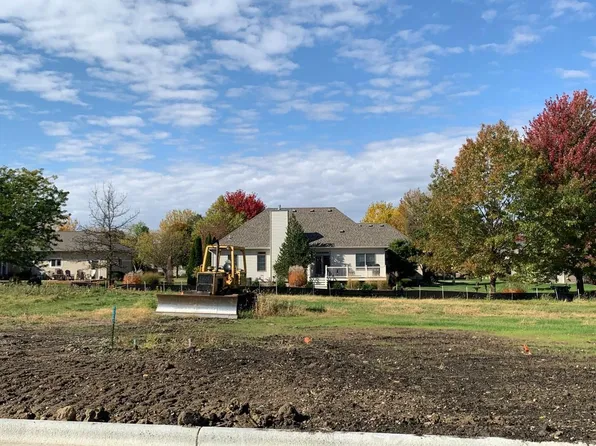 2176 Maple Leaf Ln NE, Owatonna, MN 55060