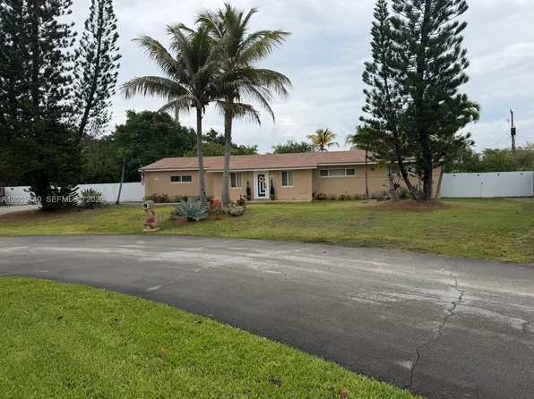 17405 SW 109th Ct, Miami, FL 33157