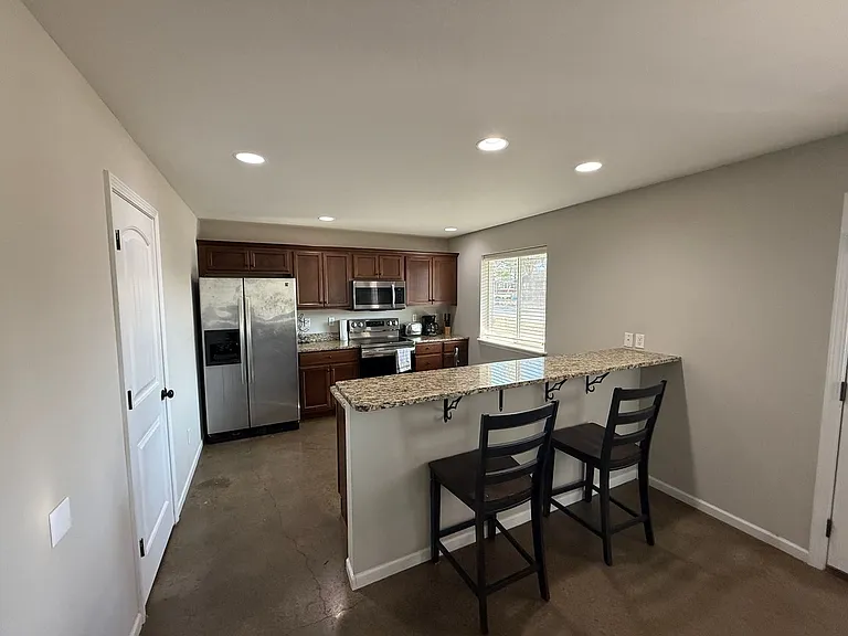 1409 Paris Rd #101 — Photo 10