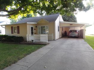 1412 S Lawn Dr, Mattoon, IL