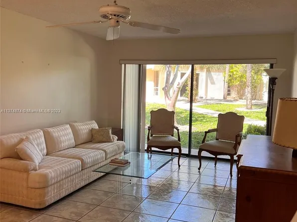 8267 SW 128th St APT 103, Pinecrest, FL 33156