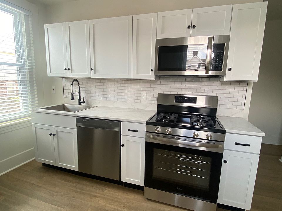 1st image of 211 S 17th St #2