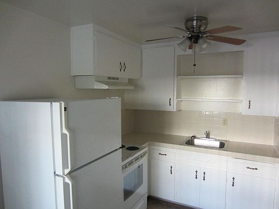 3rd image of 422 Redwood Ave #4