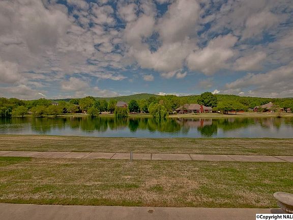 3rd image of 3146 Mallard Point Dr SE