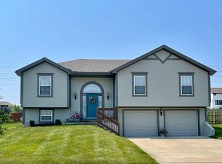8301 NE 104th Ter, Kansas City, MO 64157