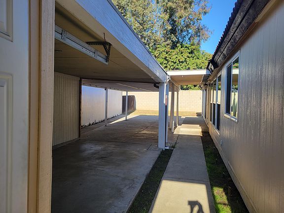 5th image of 1559 Club Dr