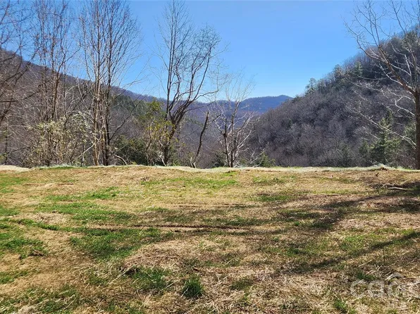 23 Craig Cir, Fairview, NC 28730