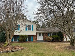 2505 Rocky Branch Rd, Vienna, VA 22181