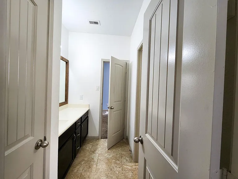 4515 Greenleaf Dr — Photo 17