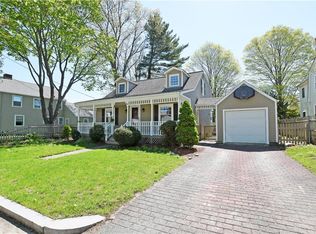 69 Harlem St, Rumford, RI 02916