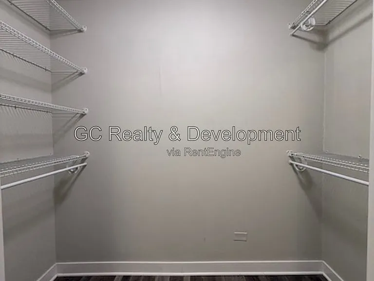 800 Graceland Ave #105 — Photo 11