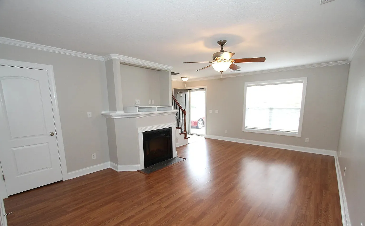 2116 Dovedale Dr — Photo 4