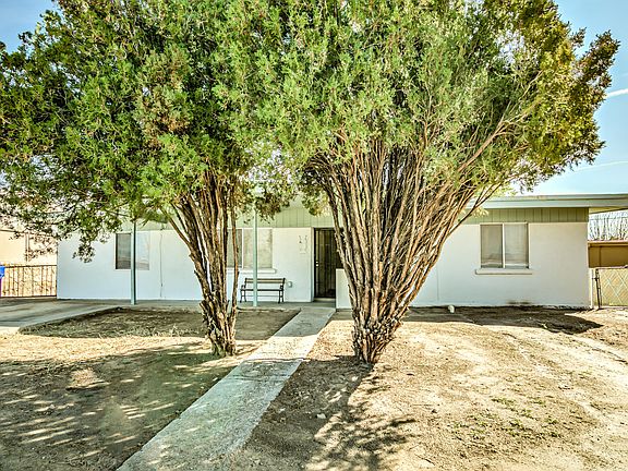 3rd image of 1150 Encino Ave