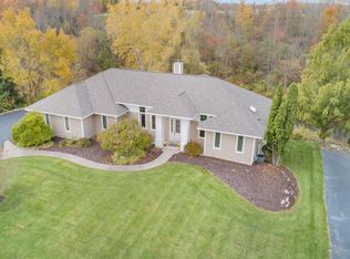 1835 Flowers Mill Dr NE, Grand Rapids, MI 49525