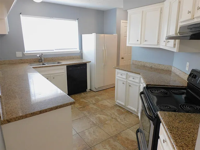 1338 Leadenhall Cir — Photo 5