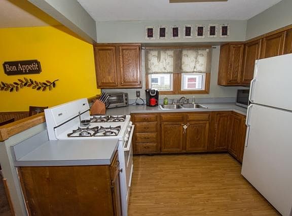 4th image of 1110 S 11th St