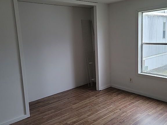 4th image of 111 Bennett Dr NE