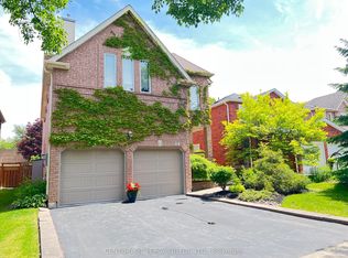 84 Loraview Ln, Aurora, ON L4G6N5